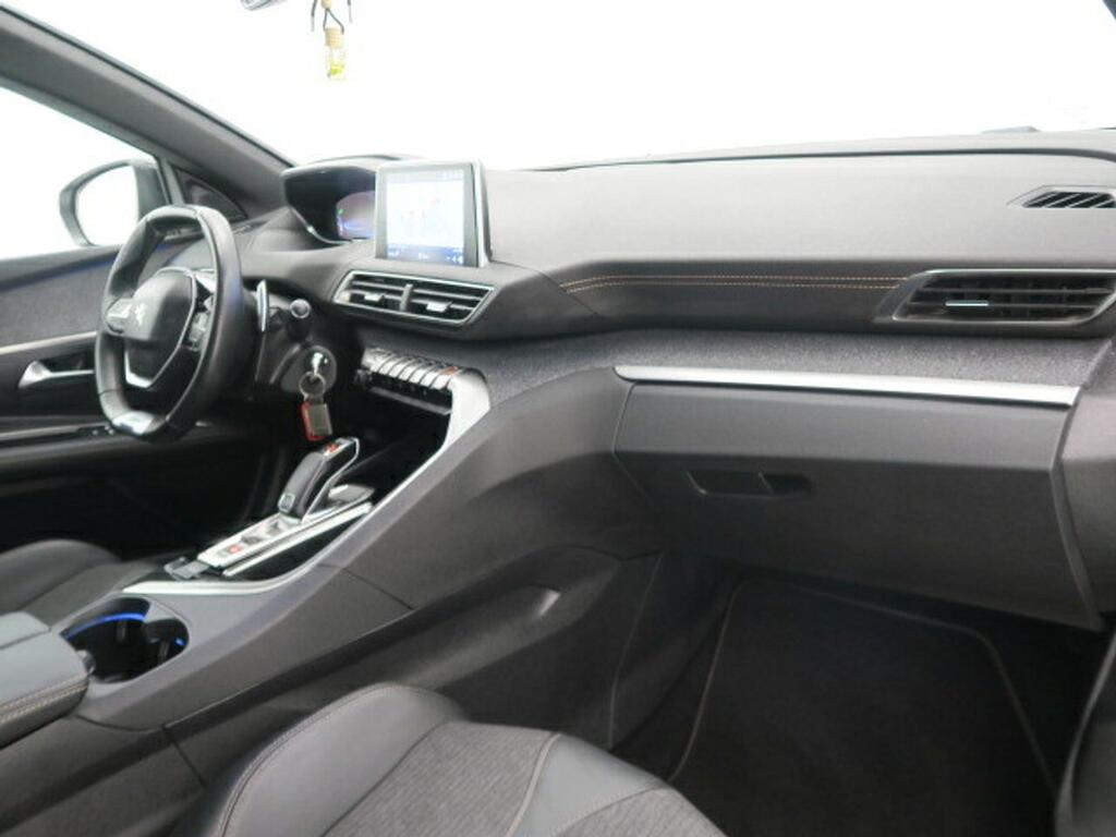 Peugeot 3008 1.2 PURETECH 96KW (130CV) GT LINE EAT8 17