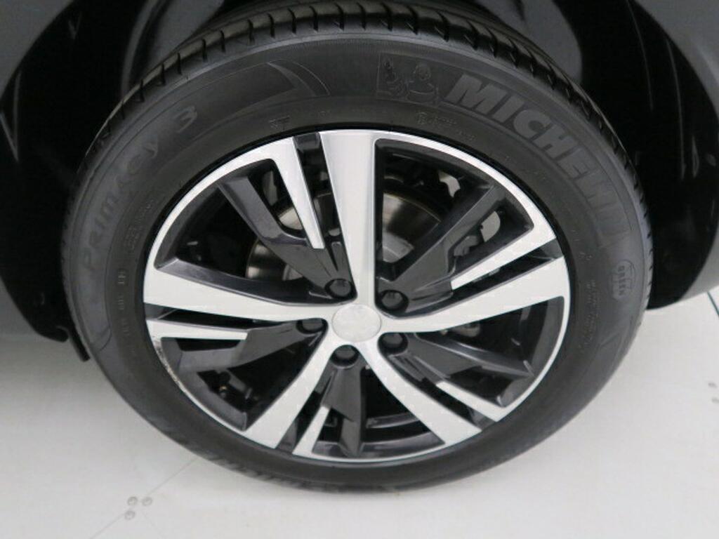 Peugeot 3008 1.2 PURETECH 96KW (130CV) GT LINE EAT8 25