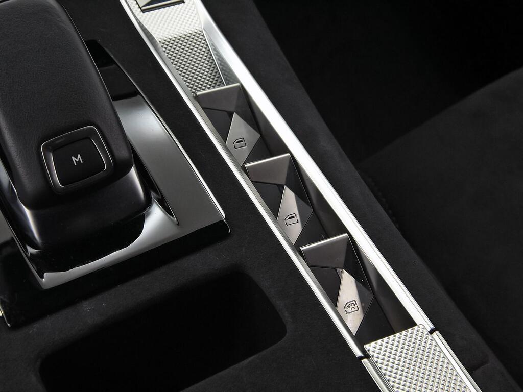 DS DS 7 BlueHDi 130 Automático PERFORMANCE LINE 37