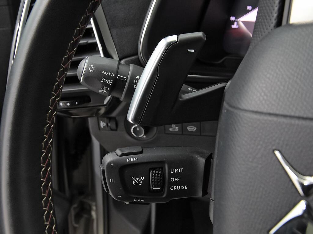 DS DS 7 BlueHDi 130 Automático PERFORMANCE LINE 15