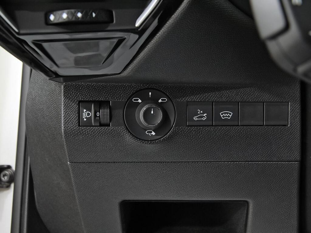 DS DS 7 BlueHDi 130 Automático PERFORMANCE LINE 13