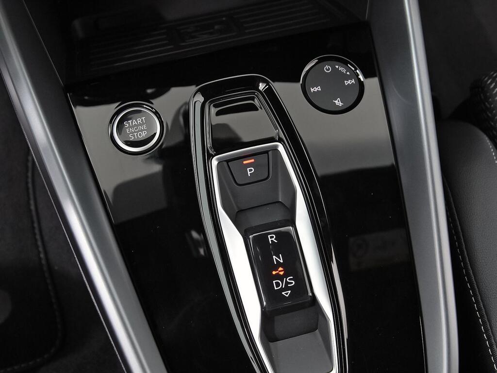 Audi A3 Sportback Genuine 35 TDI 110kW S tronic 32