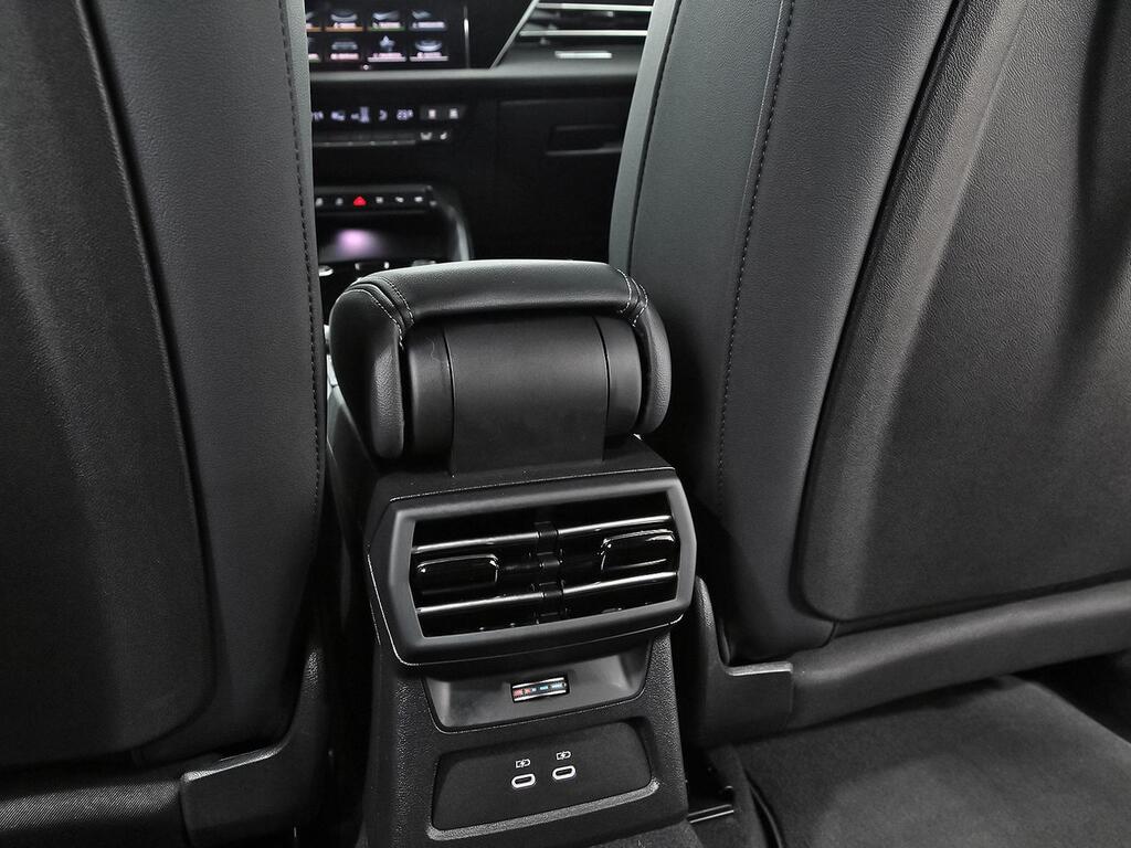 Audi A3 Sportback Genuine 35 TDI 110kW S tronic 34