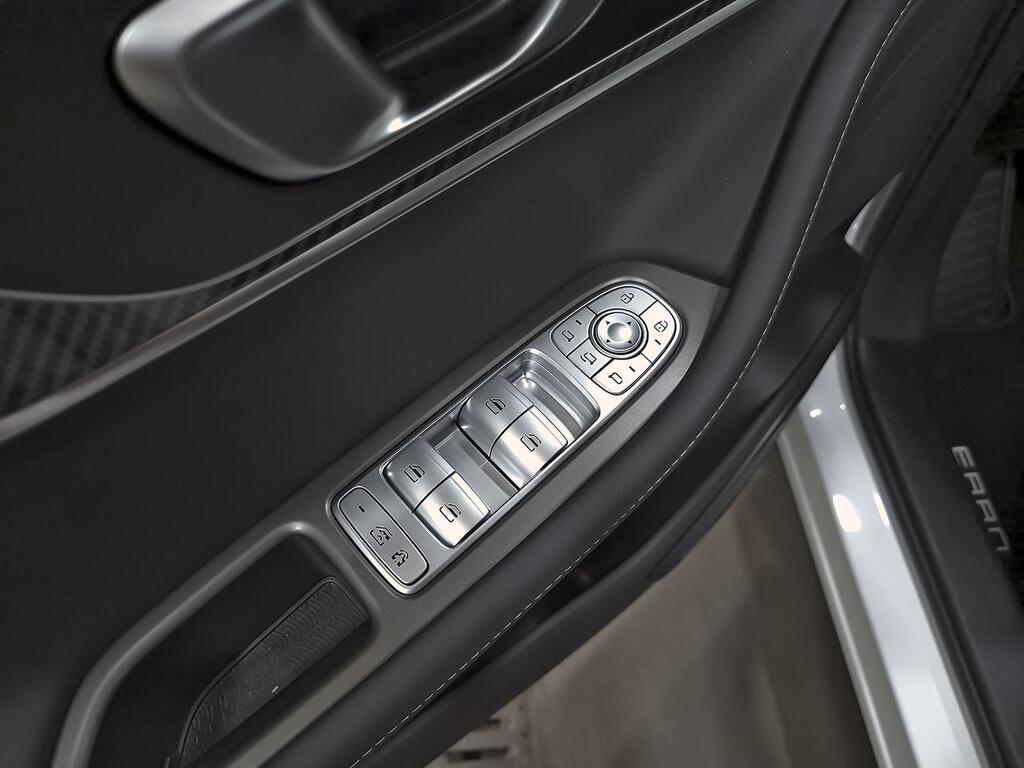 Ebro S700 1.6 TGDI Luxury 7 DCT 12