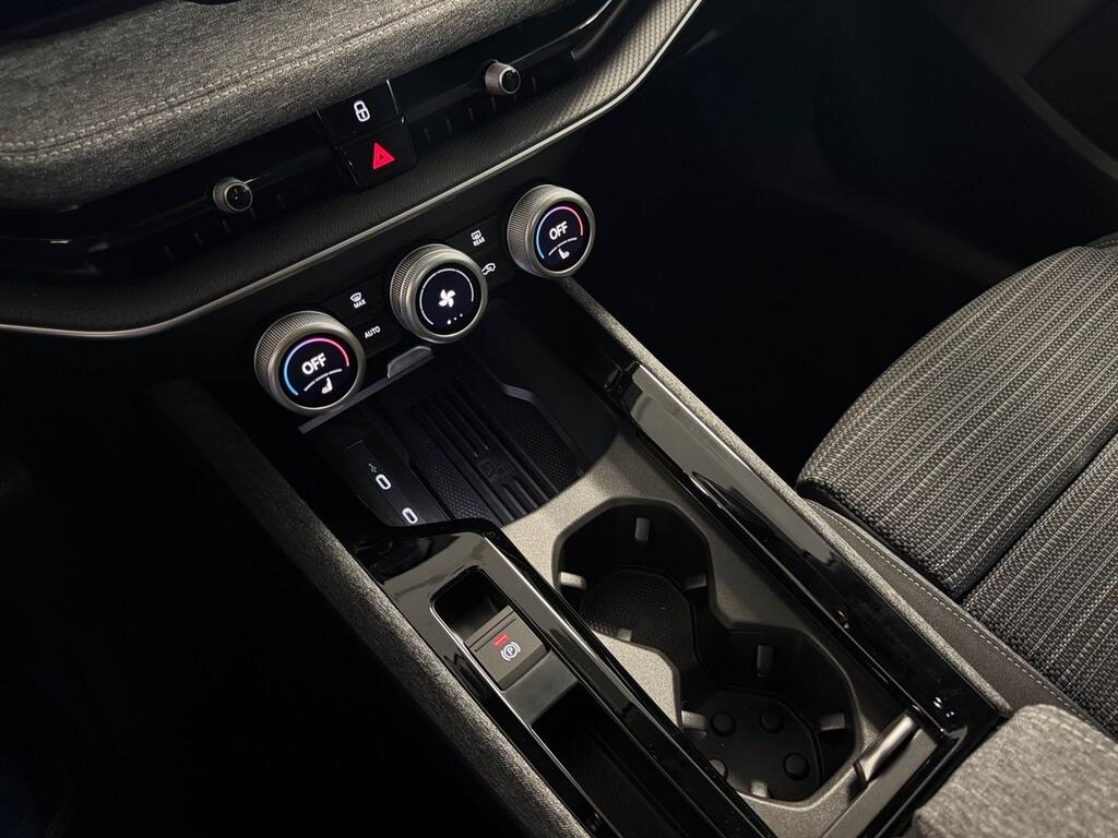 Skoda Superb Combi 2.0 TDI 110kW DSG Selection 13