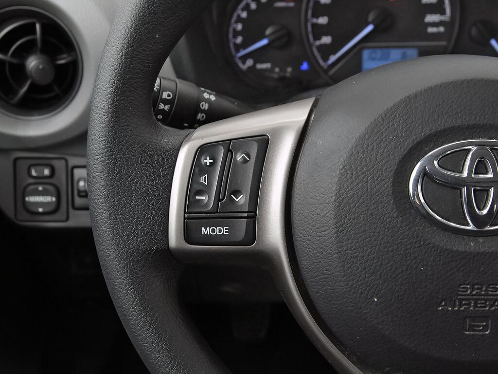 Toyota Yaris 1.0 70 Business 15