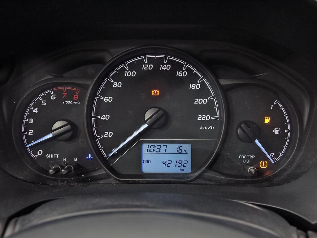 Toyota Yaris 1.0 70 Business 12