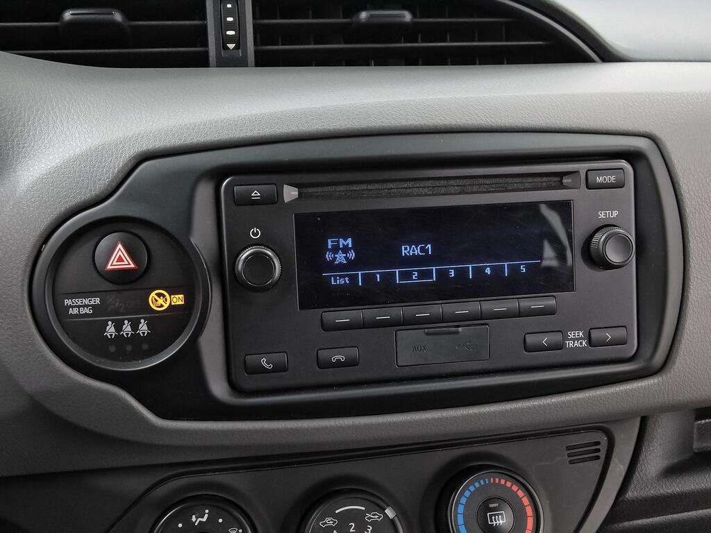 Toyota Yaris 1.0 70 Business 18