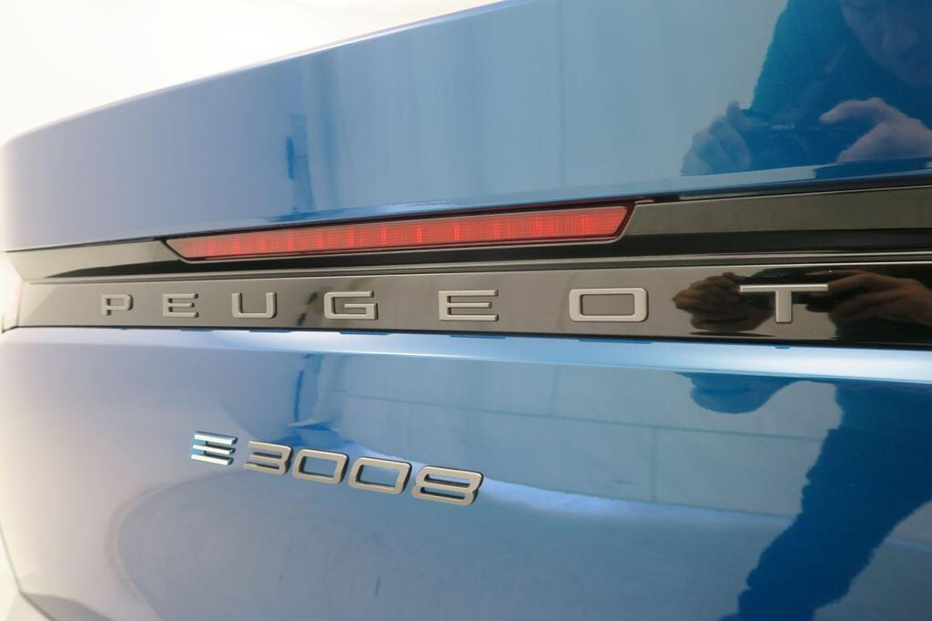 Peugeot 3008 GT Eléctrico 157kW 19