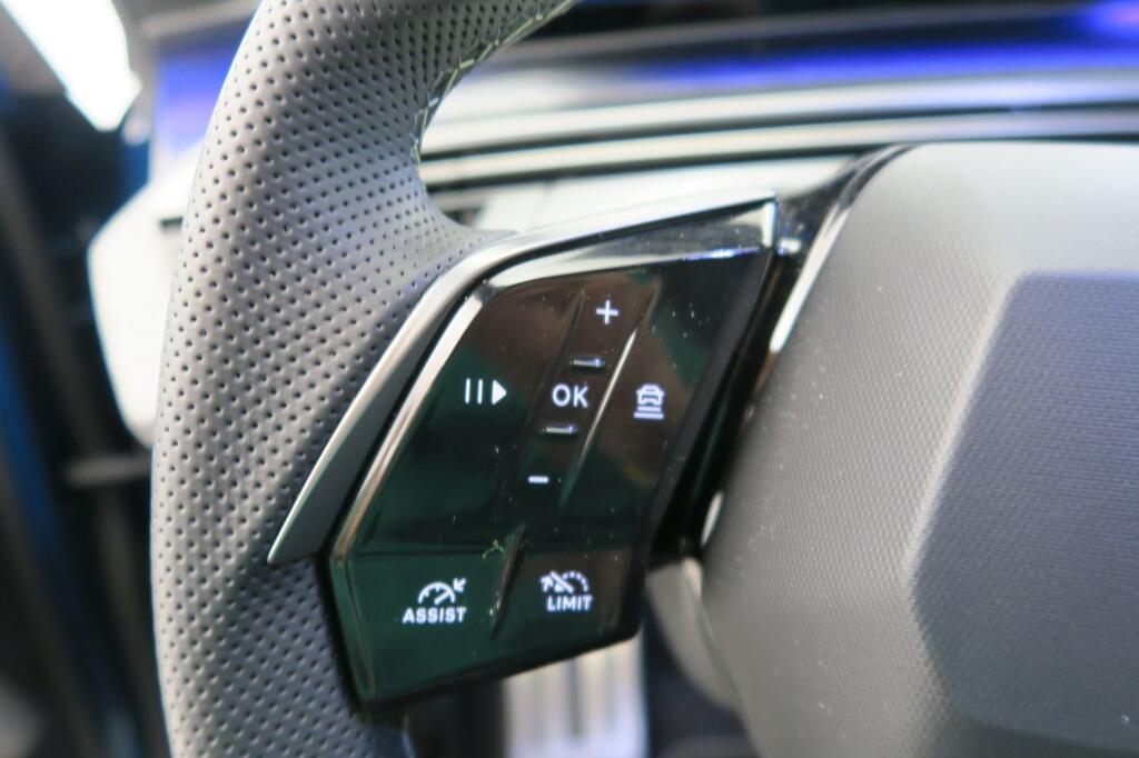 Peugeot 3008 GT Eléctrico 157kW 8