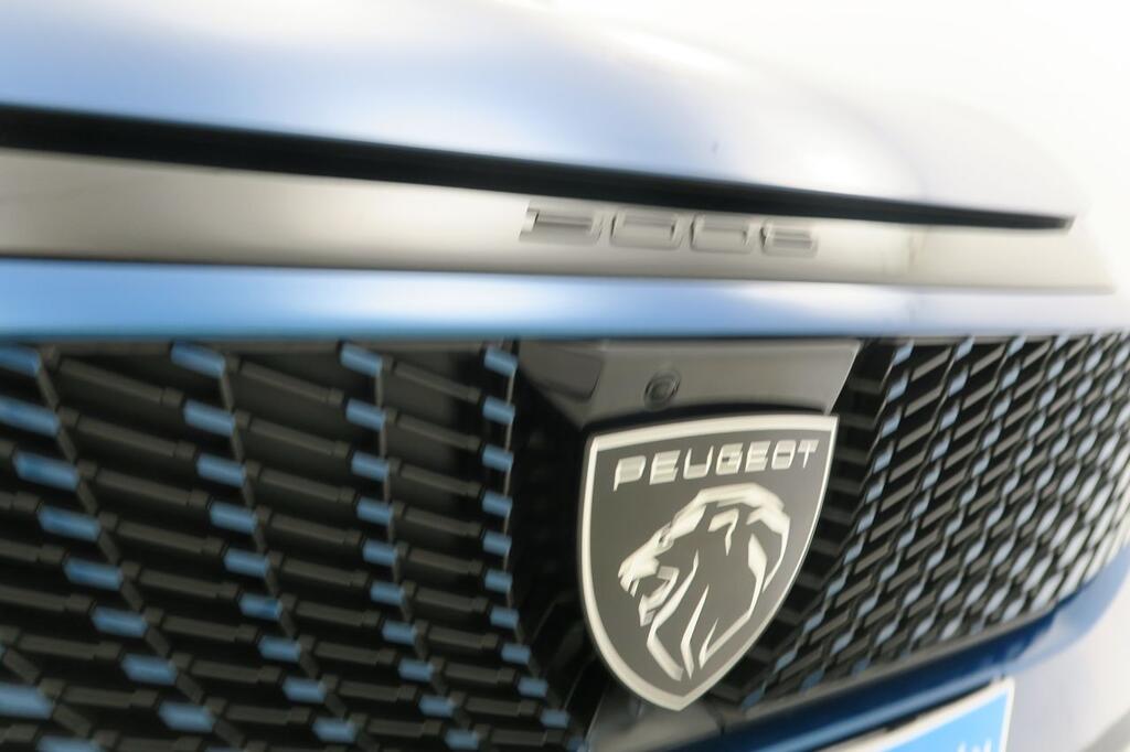 Peugeot 3008 GT Eléctrico 157kW 18