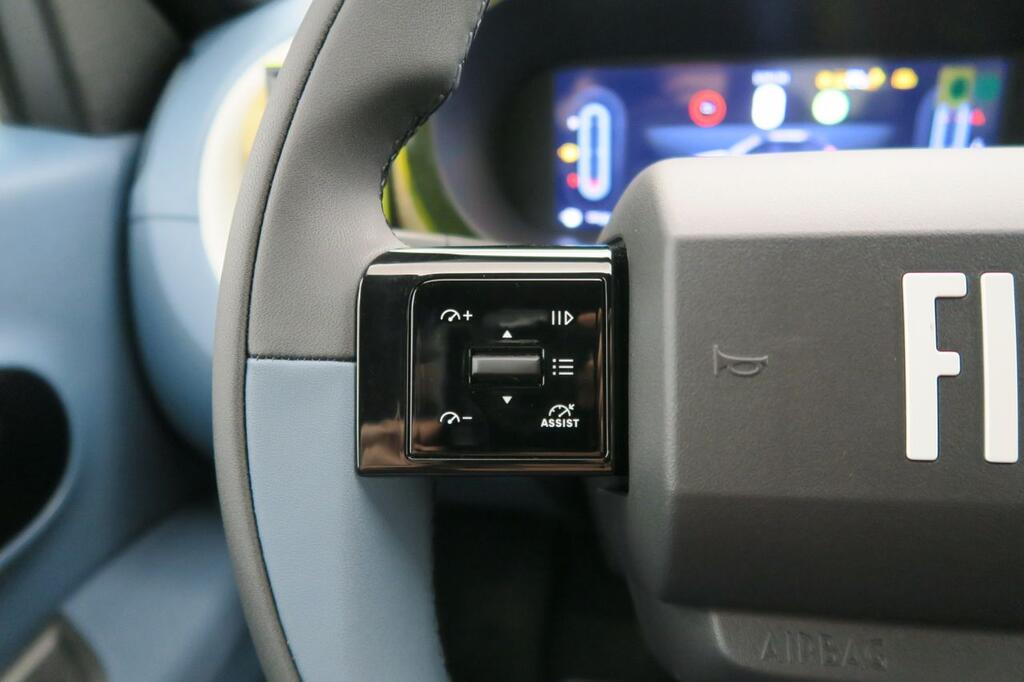 Fiat Grande Panda La Prima MHEV 81kW (110cv) 9