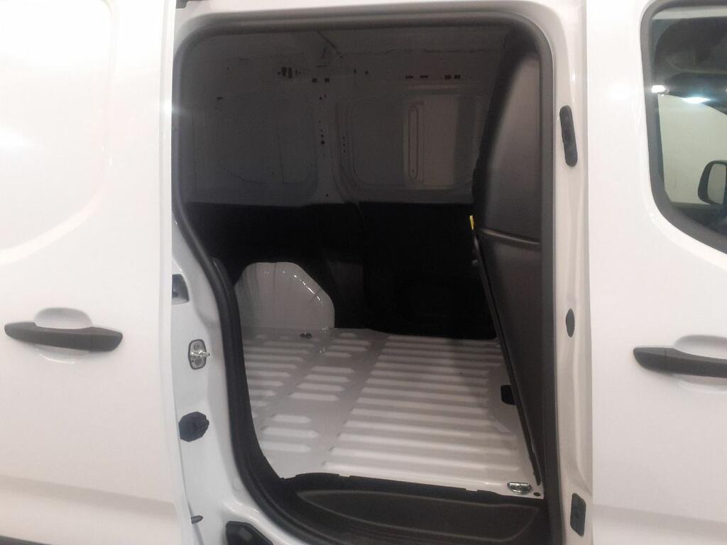 Peugeot Partner E-PARTNER STANDARD 800KG ELECTRICO BEV 100 KW 136CV 4P 16