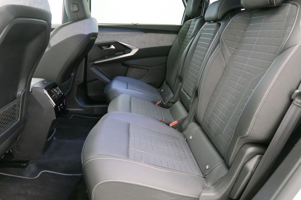 Peugeot 5008 1.2 107KW GT eDCS6 17