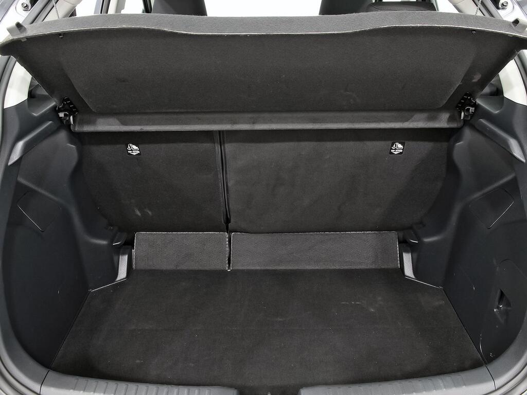 Toyota Yaris 1.5 120H Active Plus 9