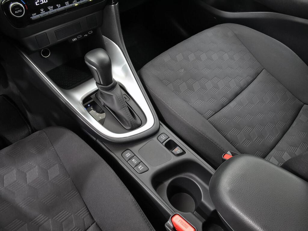 Toyota Yaris 1.5 120H Active Plus 25