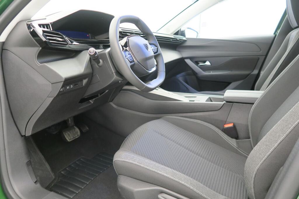 Peugeot 308 5P Active Hybrid 180 eEAT8 8