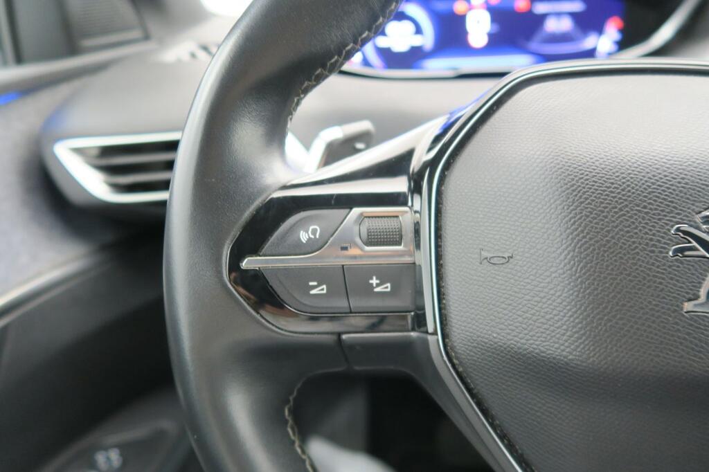 Peugeot 3008 1.5 BlueHDi 96kW S&S Allure Pack EAT8 10