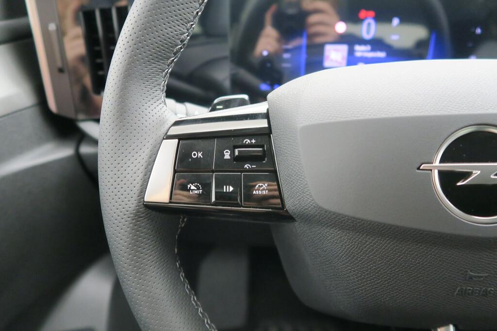 Opel Astra 1.6T Hybrid 132kW (180CV) Elegance Auto 10