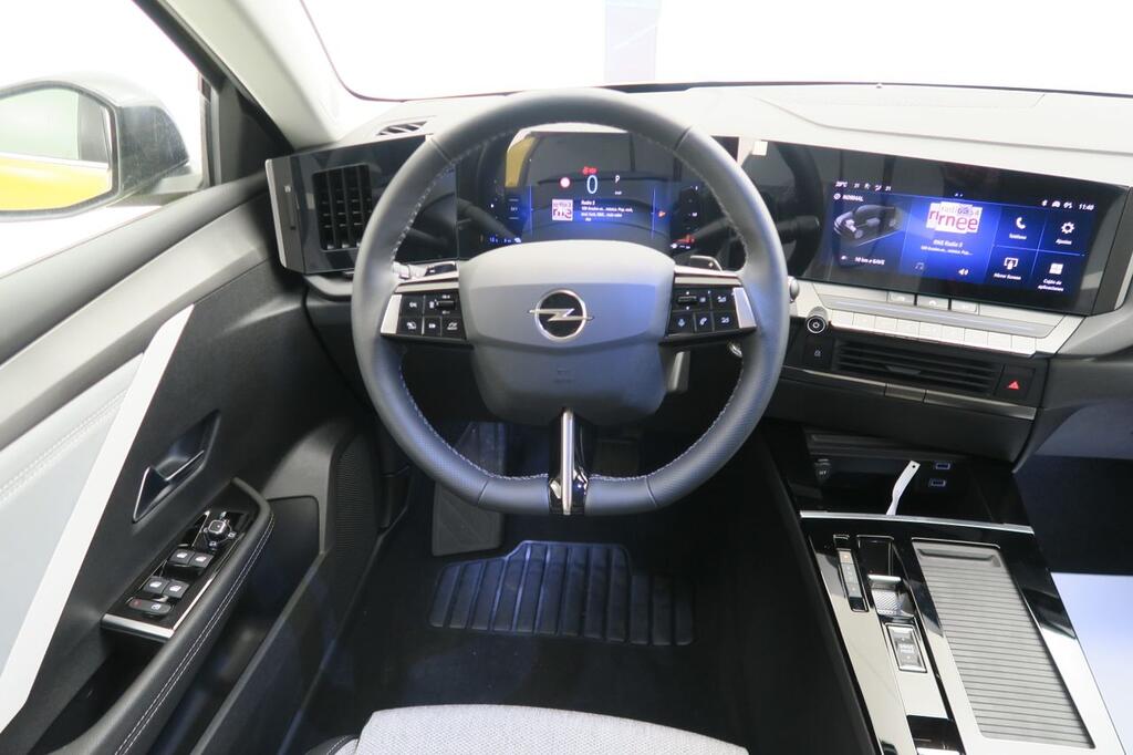 Opel Astra 1.6T Hybrid 132kW (180CV) Elegance Auto 12