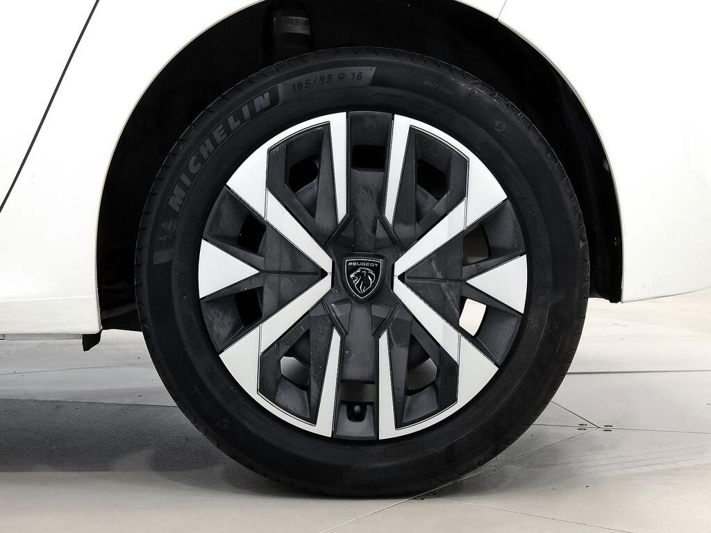 Peugeot 208 Active Puretech 100 11