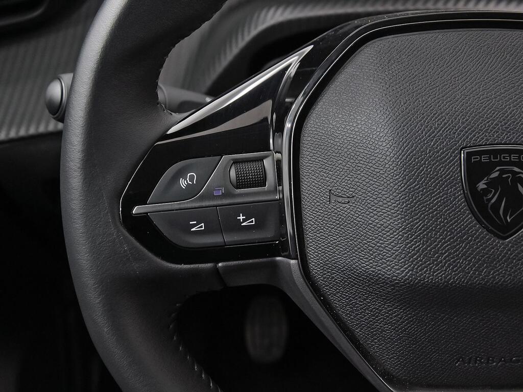 Peugeot 208 Allure Puretech 100 19