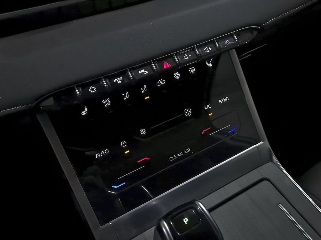 Ebro S400 1.5 DHE HEV Excellence CVT 28