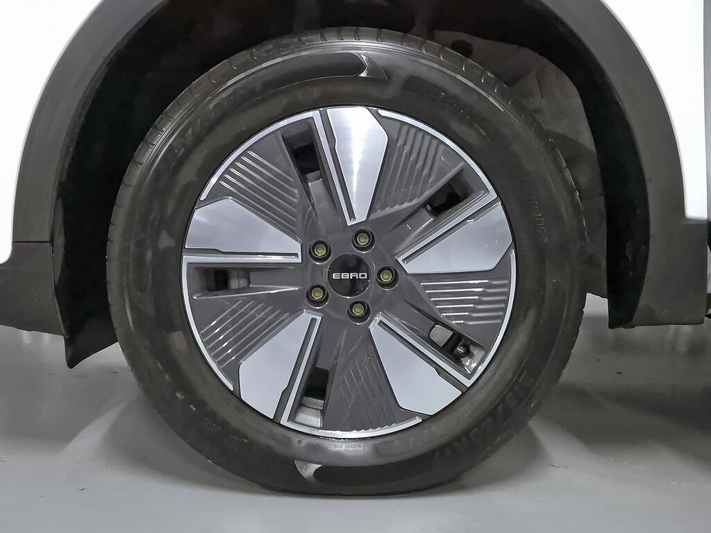 Ebro S400 1.5 DHE HEV Excellence CVT 10