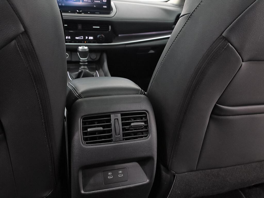 Nissan Qashqai DIG-T 103kW N-Connecta 36