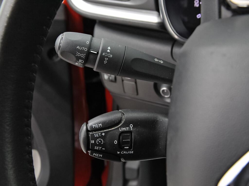 Citroën C3 PureTech 60KW (82CV) SHINE 16