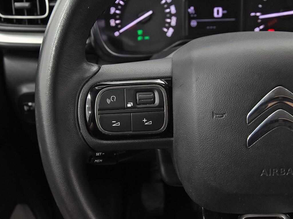 Citroën C3 PureTech 60KW (82CV) SHINE 18