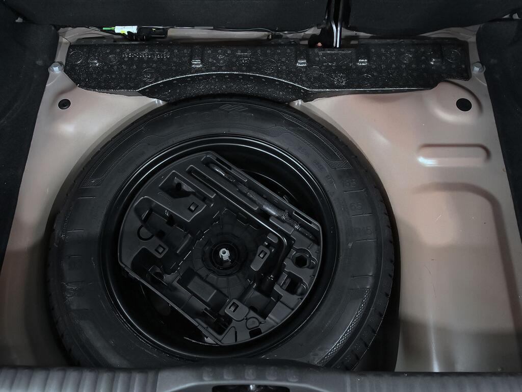 Citroën C3 PureTech 60KW (82CV) SHINE 32