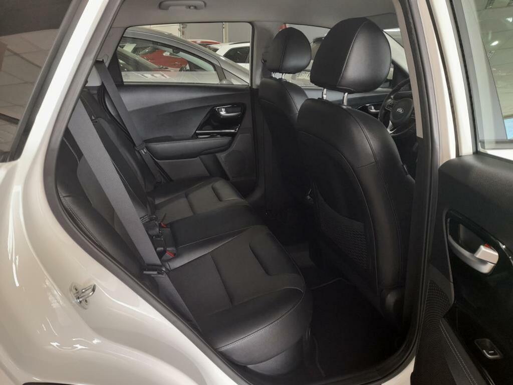 Kia Niro 1.6 GDi HEV 104kW (141CV) Drive 14
