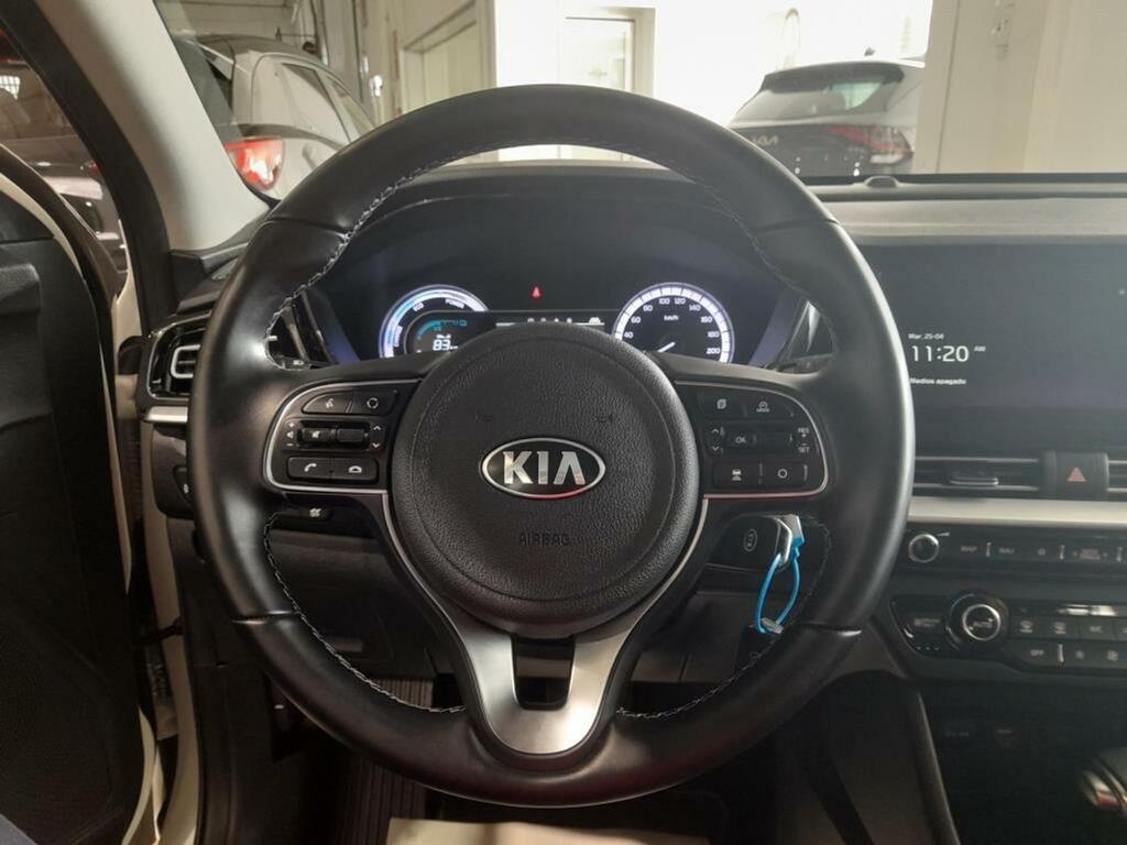 Kia Niro 1.6 GDi HEV 104kW (141CV) Drive 9