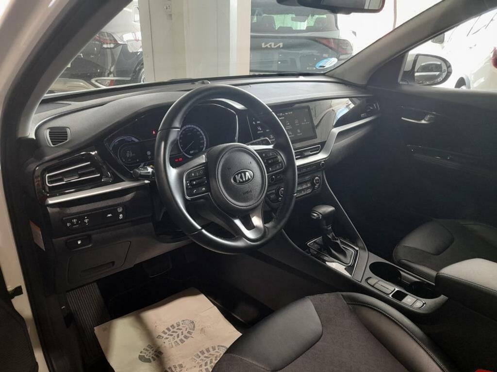 Kia Niro 1.6 GDi HEV 104kW (141CV) Drive 22