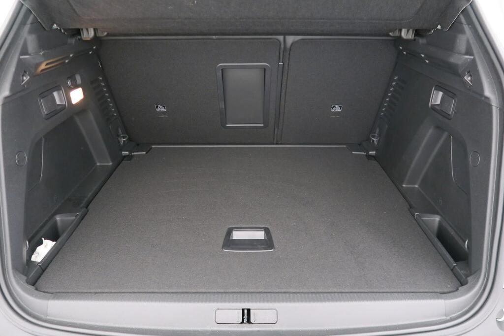 Peugeot 3008 1.2 PureTech 96KW S&S Allure Pack 18