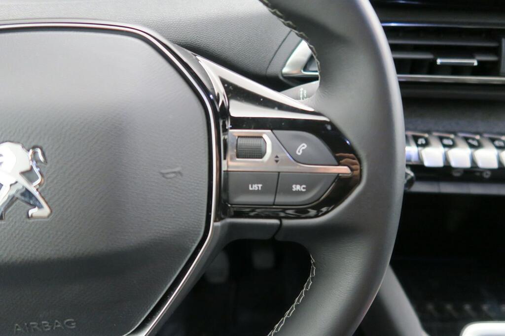 Peugeot 3008 1.2 PureTech 96KW S&S Allure Pack 12