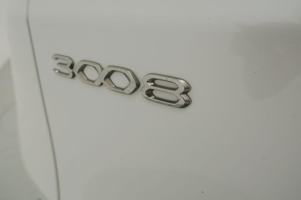 Peugeot 3008 1.2 PureTech 96KW S&S Allure Pack 19