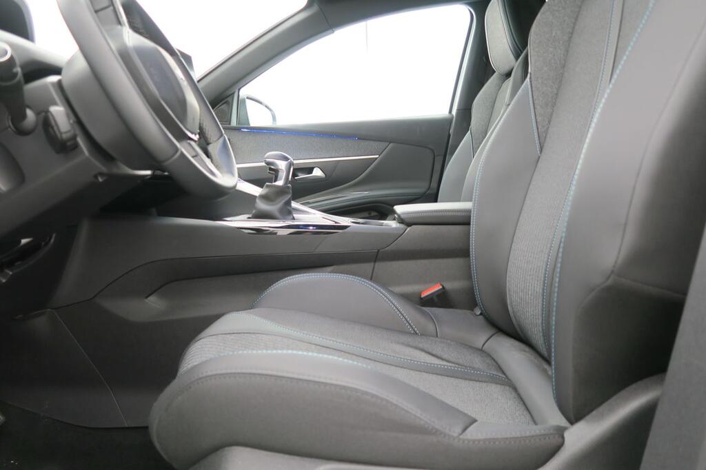 Peugeot 3008 1.2 PureTech 96KW S&S Allure Pack 16