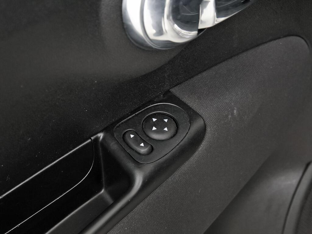 Fiat 500 Monotrim 1.0 Hybrid 51KW (70 CV) 13