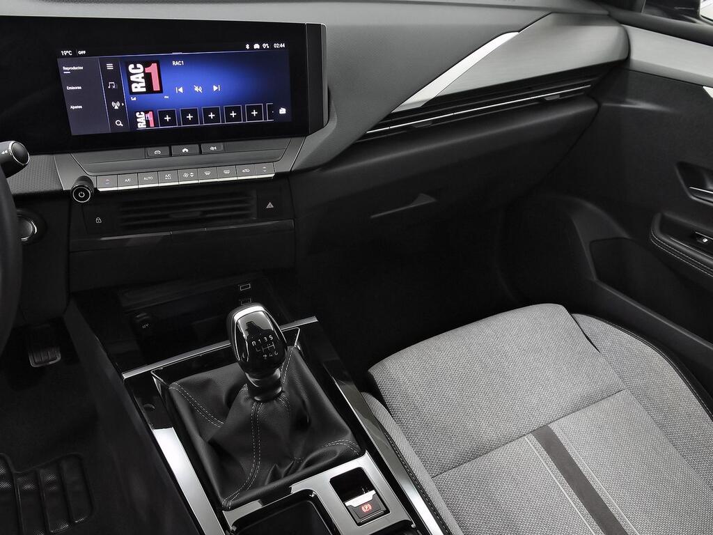 Opel Astra 1.2T XHT 96kW (130CV) Elegance 17