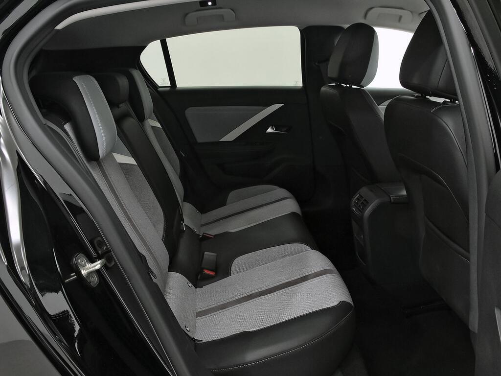 Opel Astra 1.2T XHT 96kW (130CV) Elegance 6