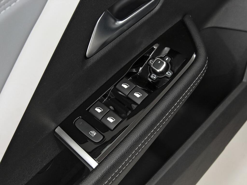 Opel Astra 1.2T XHT 96kW (130CV) Elegance 9