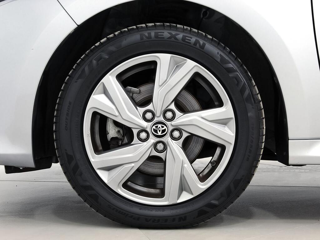 Toyota Yaris 1.5 120H Active Plus 10