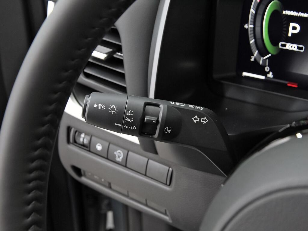 Nissan Qashqai DIG-T 117kW CVT N-Connecta 15