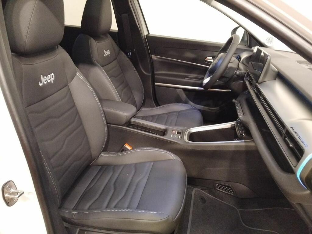 Jeep Avenger BEV 115kW (156CV) Summit 13