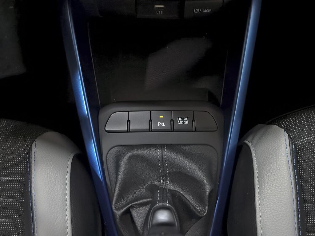 Kia Stonic 1.0 T-GDi 74kW MHEV MT Style Edition 32