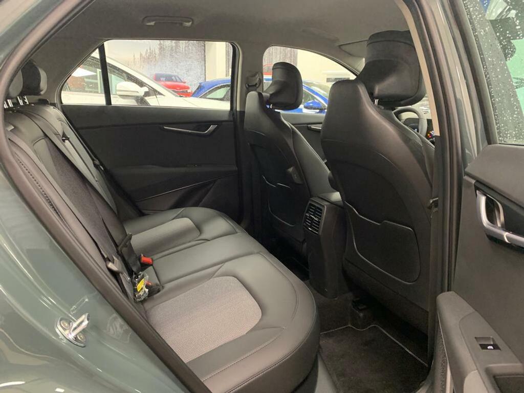 Kia Niro 1.6 GDi PHEV 135kW (183CV) Drive 12