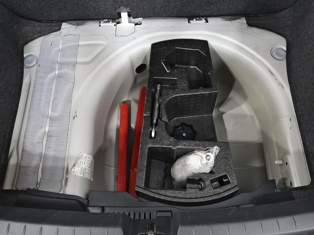 Seat Ibiza 1.0 55kW (75CV) Reference 26