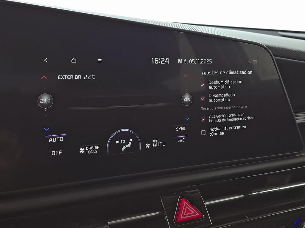 Kia Niro 1.6 GDi HEV 104kW (141CV) Concept 24